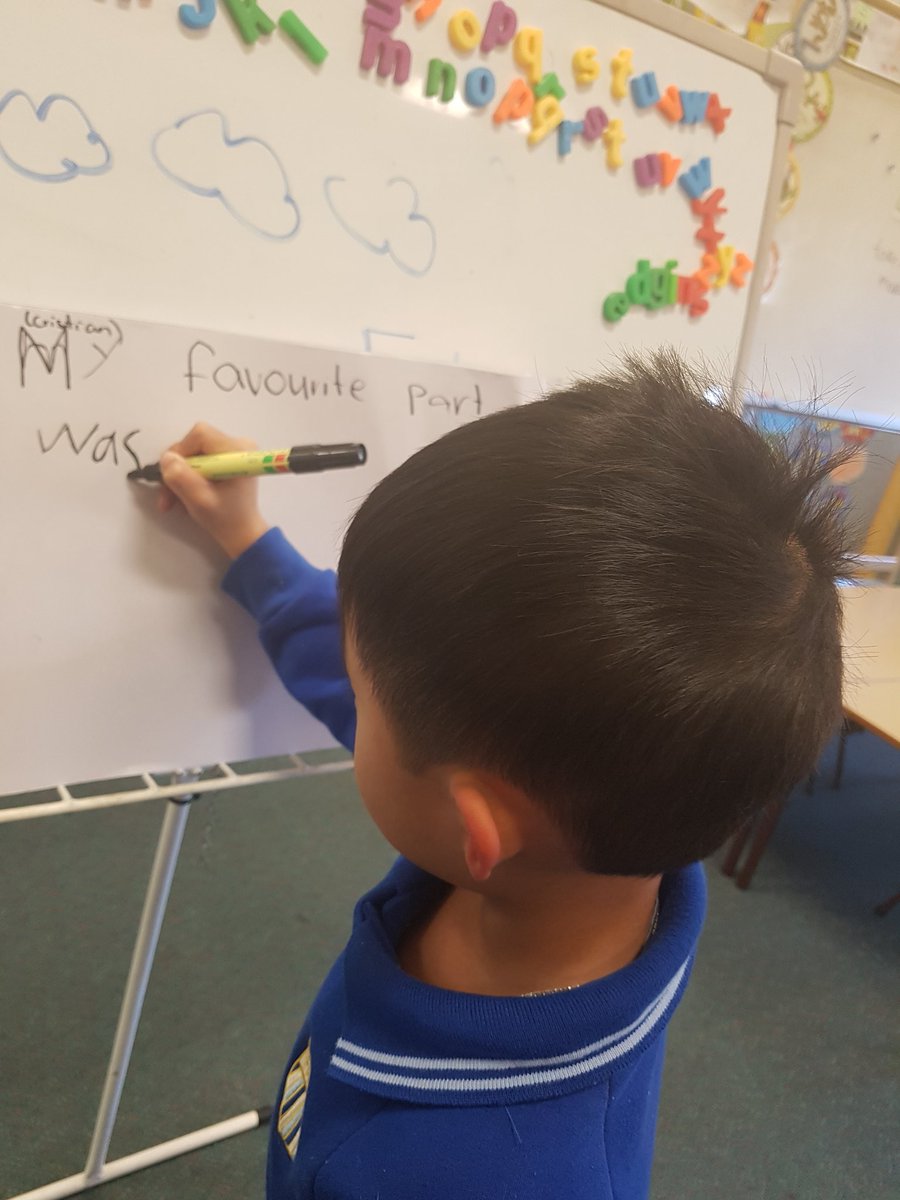 MissTobiya's tweet photo. Love moments like these where students are eager to learn and write ππ€ #ProudTeacher #Kinder2017 #KFabulous https://t.co/NSlCL0t6u0