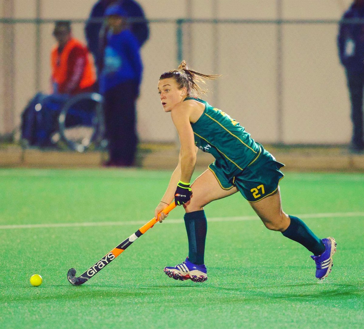JMM_11's tweet photo. Final game of the #HWL2017 with my @sawomenshockey sisters today. We are taking on Japan to earn the 5th spot at 13h30! #FillUpWits 🇿🇦🏑 https://t.co/b2IBDrXdP1