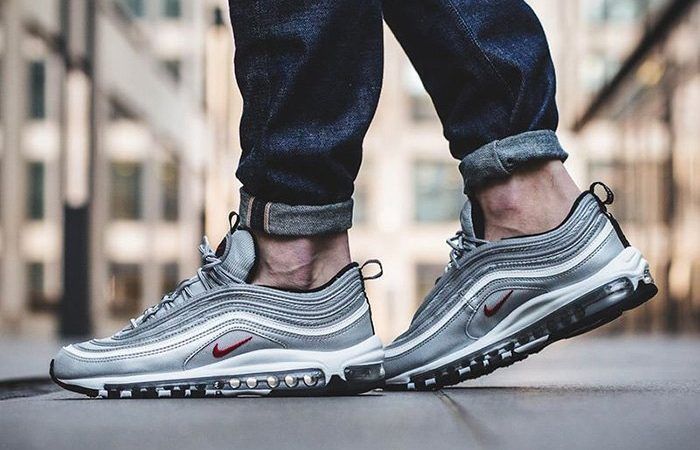 Sur oeste bruja Contratar Sneaker Myth on Twitter: "Nike Air Max 97 OG 'Silver Bullet' Available in  30 Minutes at Foot Locker UK &gt;&gt; https://t.co/gb31XNehSb  https://t.co/X30hkEV1Vl" / Twitter