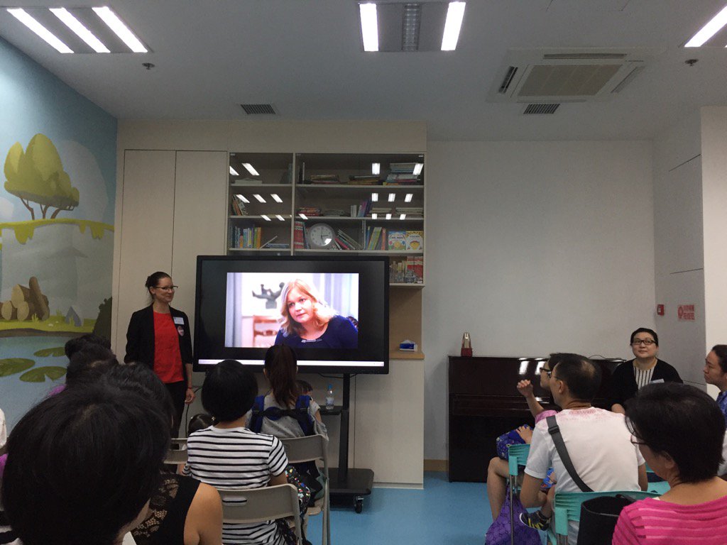 Saara from FAK, introduces Fun Academy approach to HK parents, Skywide open day