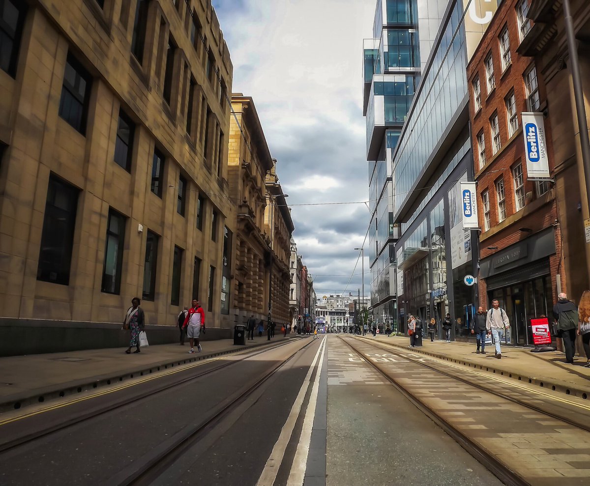thehubzter's tweet photo. Mosley Street Manchester #photography #picoftheday #PintoFotografia #Thephotohour #500pxrtg #Dailyphoto #Manchesterpulse #cityscapes #art https://t.co/iLD8xfqZ2h