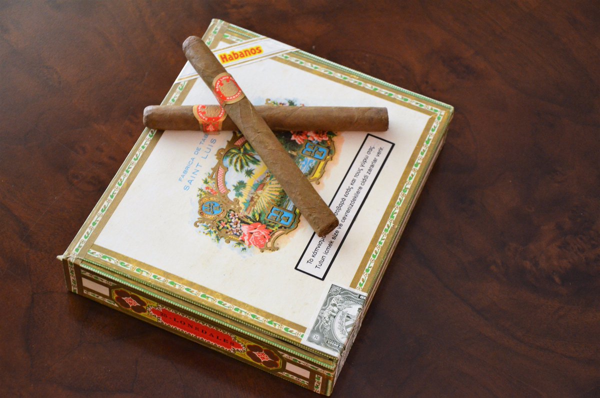Vintage and Rare Cigar Collector tweet media