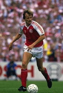 Fa gli auguri alla ASRoma il grande Klaus Berggreen, regalo per l'ultima trasmissione stagionale insieme ad <a href="/augustociardi/">Augusto Ciardi</a> #22luglio1927 #90