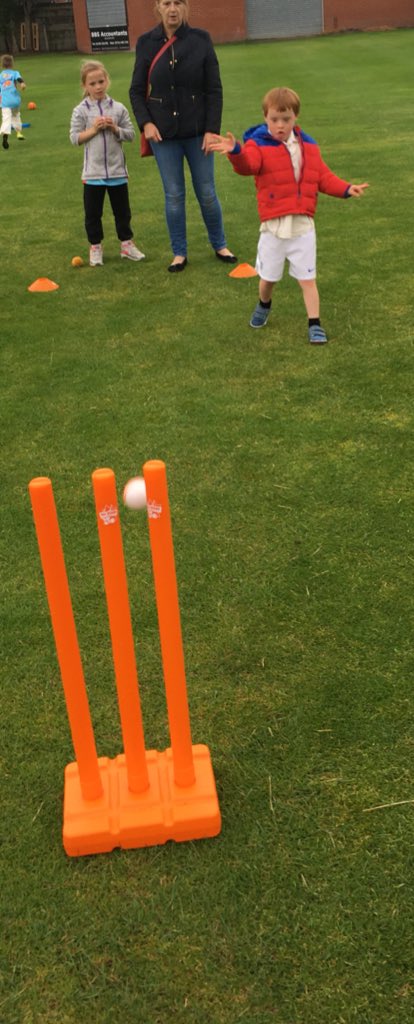 LivingWithFin's tweet image. Smashing times with @thunderksl