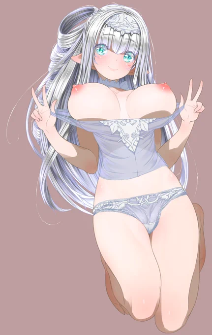 休憩。後でまた塗る_(:3 」∠)_ 髪色どっちがいいか・・ 勢いで銀髪にしてしまった 