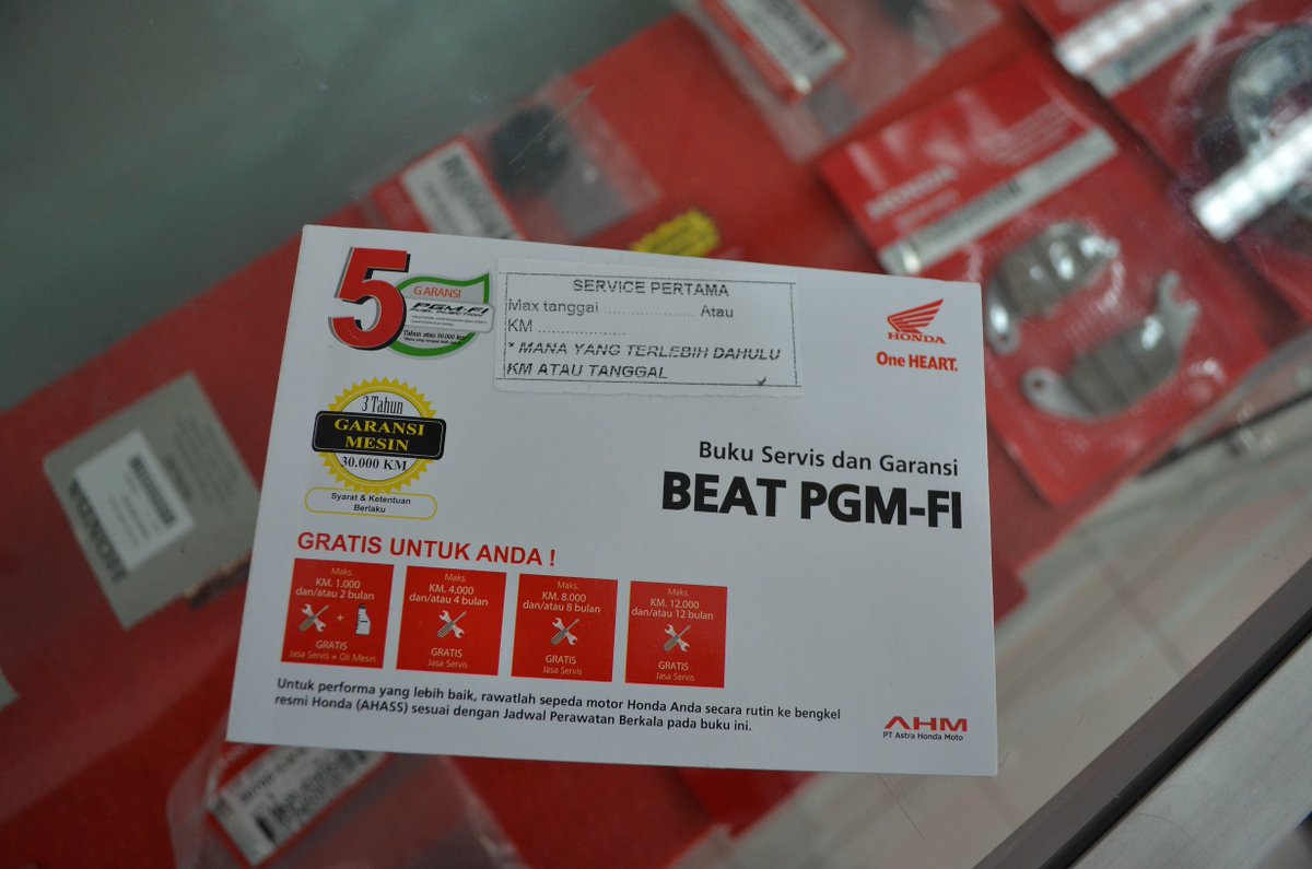 alwayshonda's tweet photo. Brosis, Selalu perhatikan buku servis kamu dan Manfaatkan 4x Servis Gratis Motor Honda mu di AHASS terdekat. #AyoKeAhass #AlwaysAHASS https://t.co/02cBxuc6tC