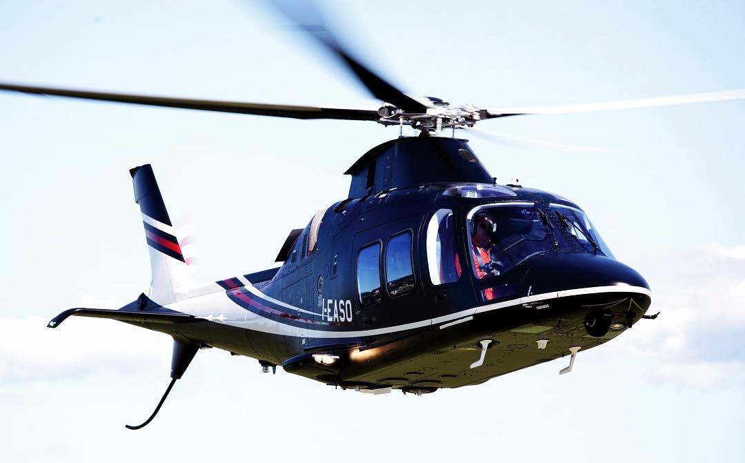 AirParos's tweet photo. AW109
#airparos #paros #agustawestland #helicopter #helicoptertour #chopper #helos #jet #privatejet #luxuryjet #island #flight #holidays https://t.co/ogGJEdOvXX