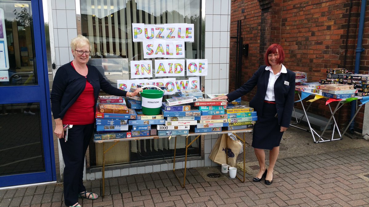 itsmrlee1978's tweet photo. puzzle sale@ birstall 1084 for rainbows hospice led by Elaine Jones #superCR over £263 raised. @Helsybub8 @NBSMidsCheshire @teebsontwit https://t.co/xJowk7sk3t