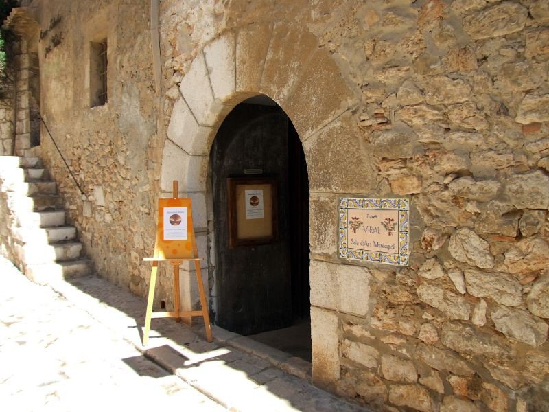 AjSitges's tweet photo. ‘Paisatges de llum’ és el títol de la nova exposició col·lectiva de l’#EstudiVidal. https://t.co/0SeehHADaD #Sitges https://t.co/wH1ug4Gdpm