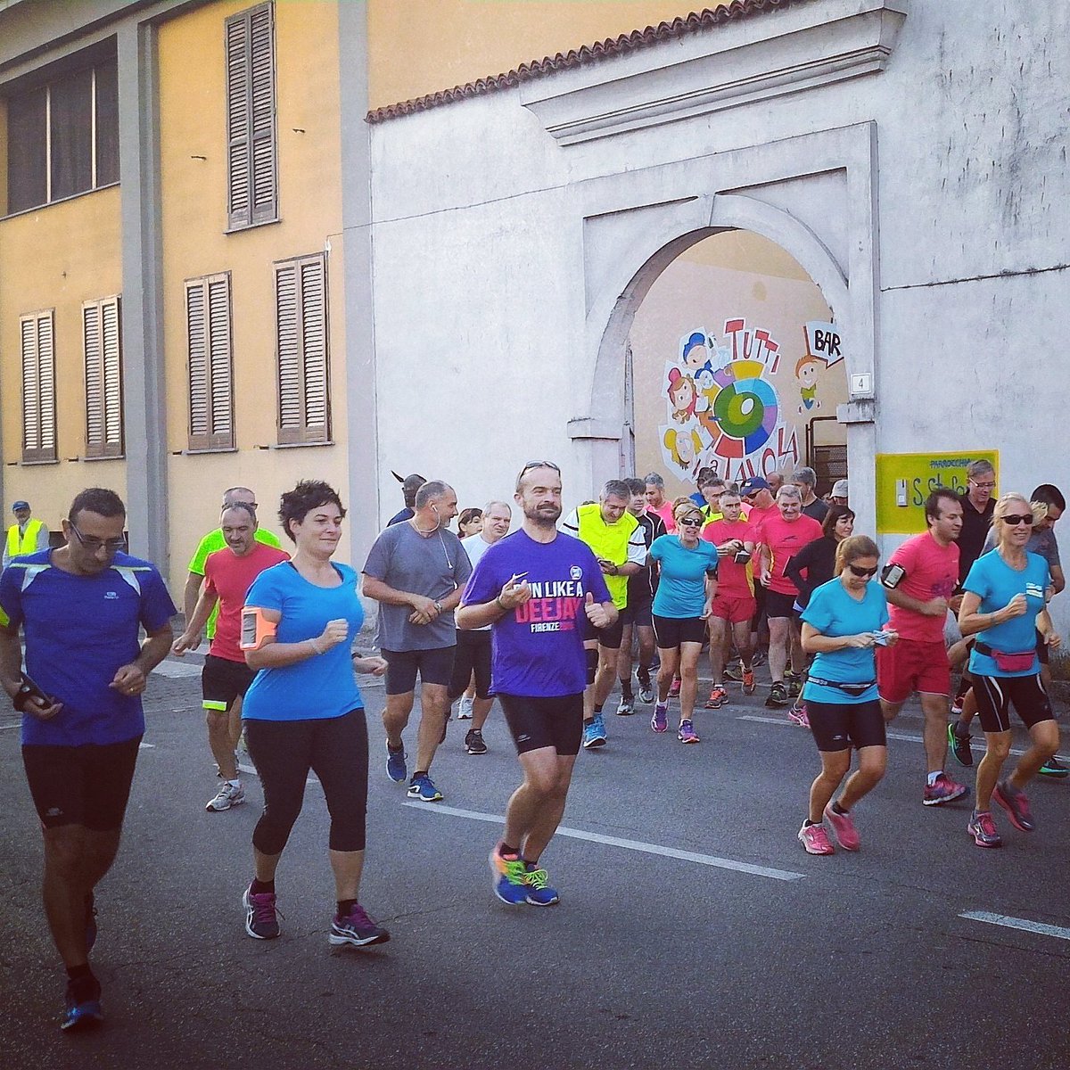 umanadimoramed's tweet photo. Impegni per il 24 Settembre? 
#CorriamociIncontro2017 
#CorriamociIncontro #CorriamociIncontro17 #Corsa #UmanaDimoraMediglia #UmanaDimora https://t.co/XUL226pvvS