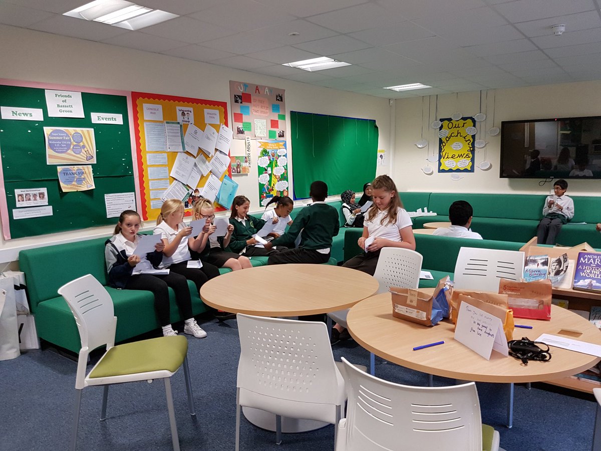 PEbassettgreen's tweet photo. Year 5 finding out their leadership roles for next year #headboy #housecaptains #playcaptains #headgirl @bassettgreenps https://t.co/XzXXJEZHMG