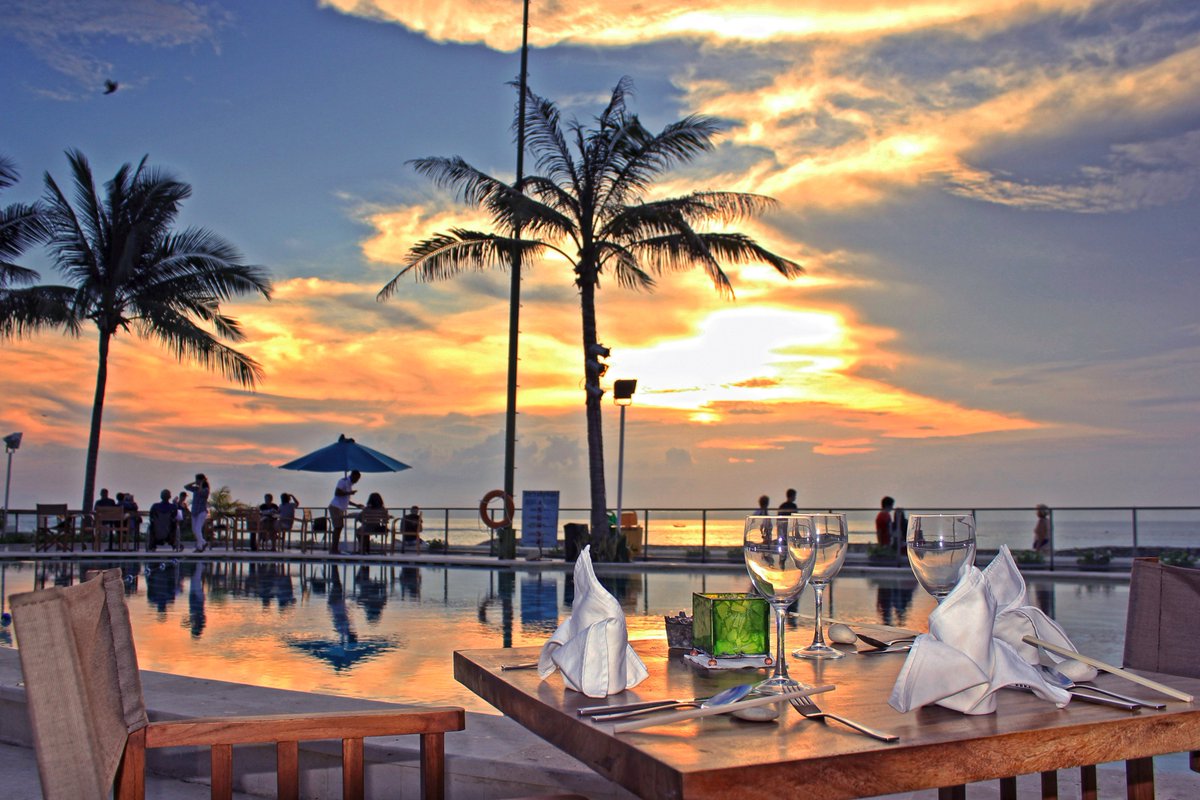 Saturday sunset vibes in front of Kuta Beach at Segara Asian Grill Restaurant
#homeat36 #saturday #beautifulsunset #sunsetgoals #kutabeach