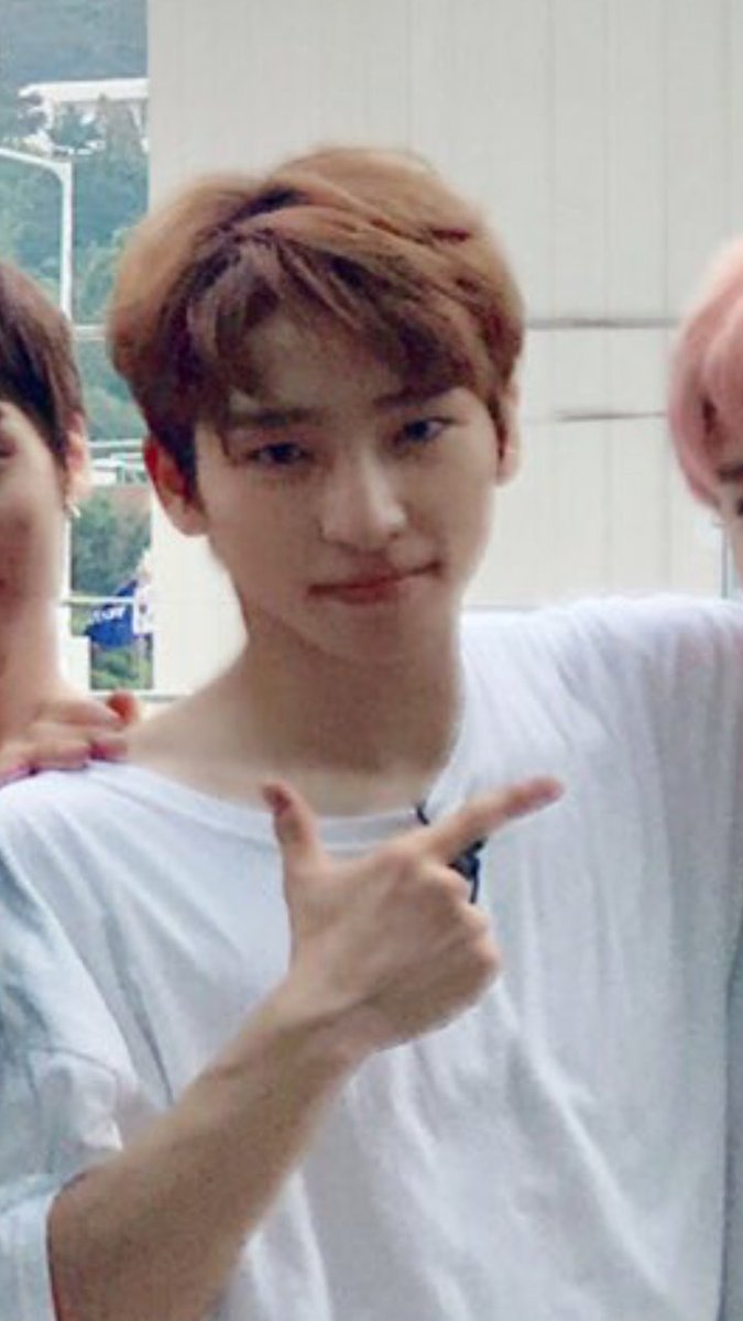 더보이즈 영업글 #3 (더보이즈의 가짜막내와 맏형) | 인스티즈