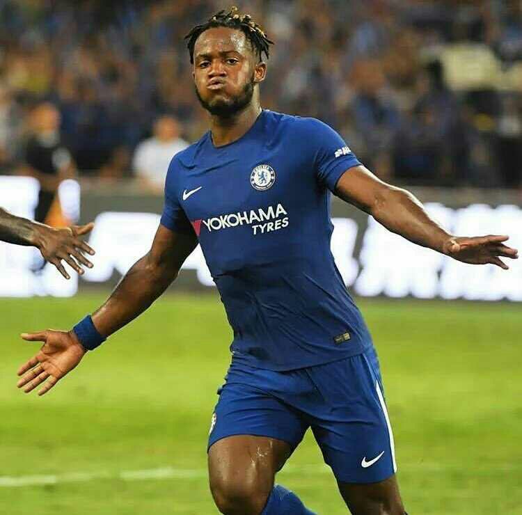 ChelseaEleven's tweet photo. FT Arsenal 0-3 Chelsea
Willian ⚽ Michy ⚽⚽

#cfc #cfctour https://t.co/XSwYmapv2J