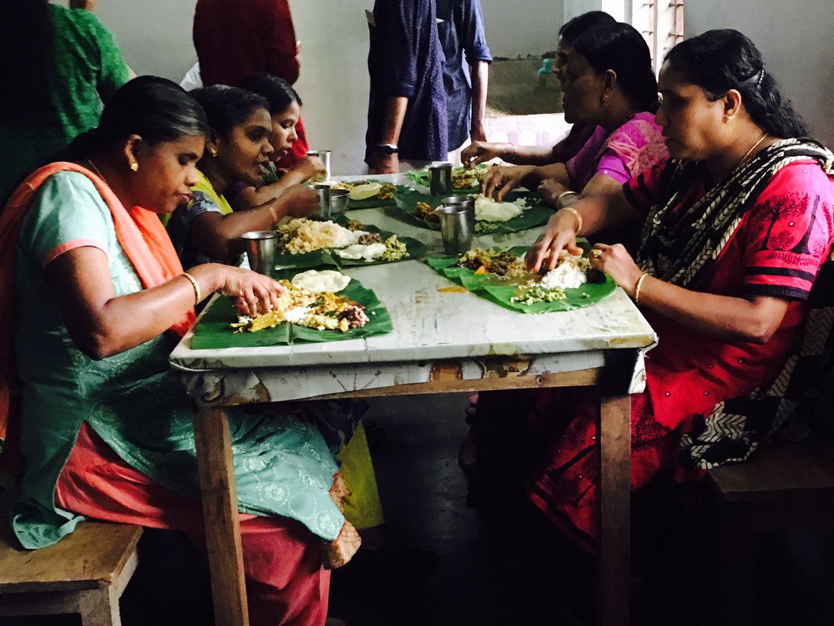 KondottySFC's tweet image. Pic frm Our #WelfareProgram  as the part of @Suriya_offl anna Bday(Food Donation) @ KeralaFedarationOfTheBlind (Kizhuparambu) , @KondottySFC