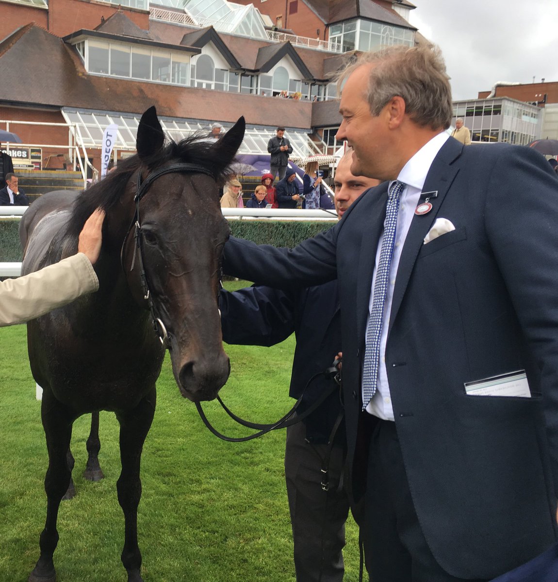 Bermuda Racing On Twitter Johnny Barnes Runs His Heart Out To Be