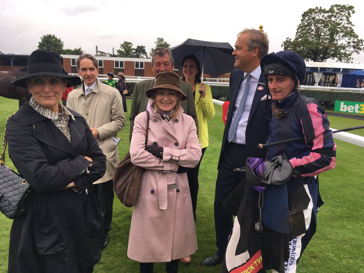 Bermuda Racing On Twitter Johnny Barnes Runs His Heart Out To Be