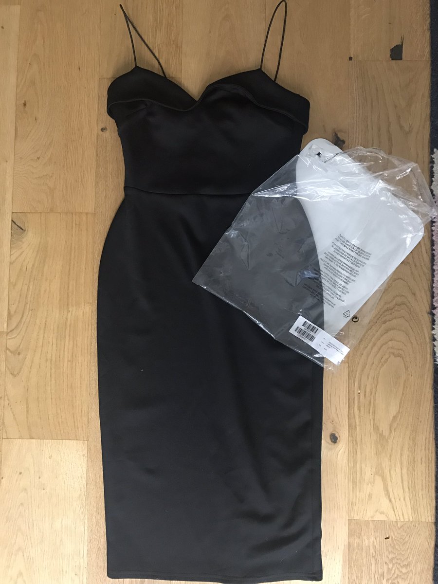 iamcostasp's tweet photo. Thanks @ASOS_HeretoHelp i really do prefer the over the shoulder look.. but I really need my black belt with black buckle for Monday!! #fail https://t.co/JPV0l8hfeF