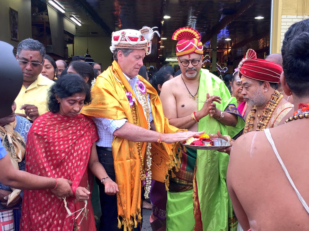 JohnTory's tweet photo. Joined members of Scarborough community at the Sri Varasiththi Vinaayagar Hindu Temple's 17th Annual Chariot Festival. Om Vin-Eye- A-Gar! https://t.co/4eZITRvfmQ