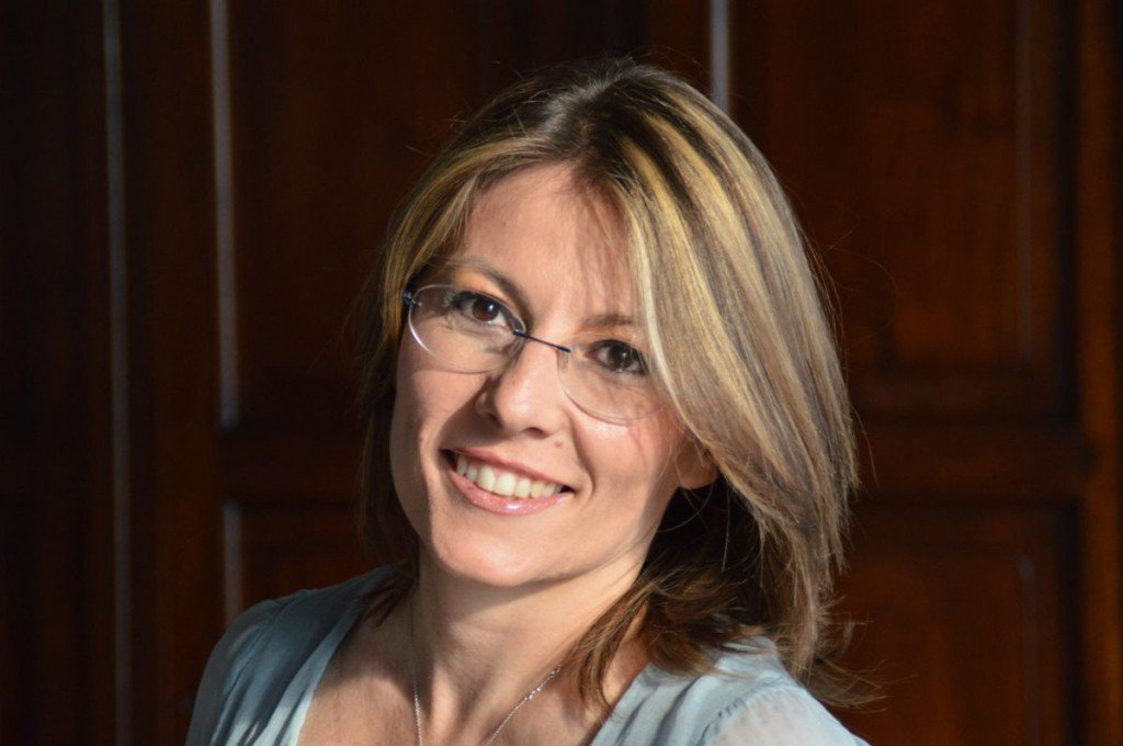 FedeTronconi's tweet photo. "Non sempre le donne posso essere quello che desiderano" @SaraRattaro @MeucciAgency https://t.co/UQUVxIJ1R1 @Sperling_Kupfer #LAmoreAddosso https://t.co/y6xtIamJcu