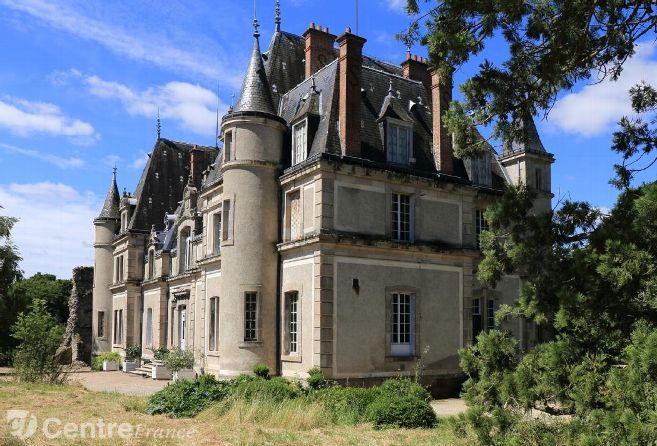 lepopulaire_fr's tweet photo. Un saut dans le Moyen-Age proposé ce dimanche dans le parc du château de Las-Croux à #Cromac en #HauteVienne https://t.co/8nzYTl8Br4 https://t.co/FVLONuZkwd