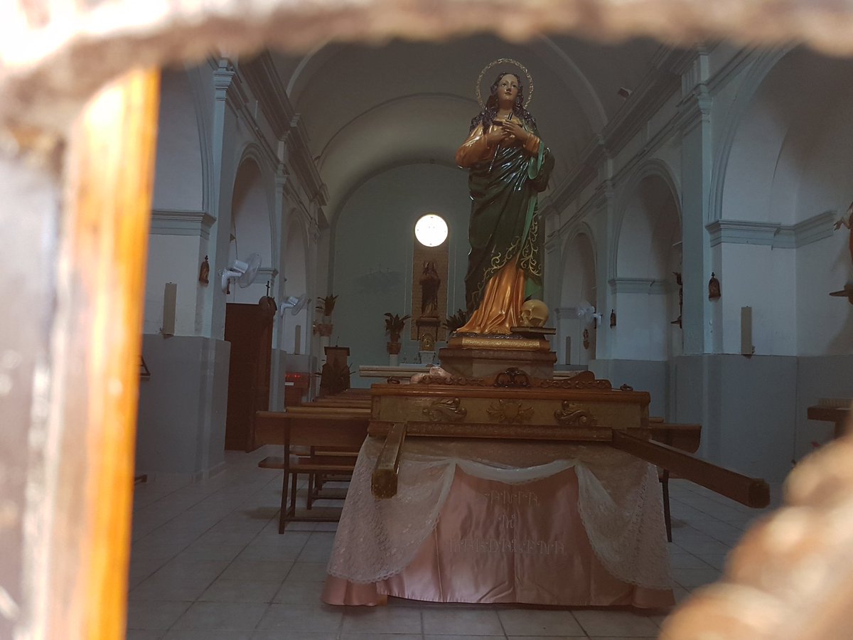 Ya esta esperando Maria Magdalena, para su procesion maritima y desembarco!! A las 20.00 llegara a la platja Grau