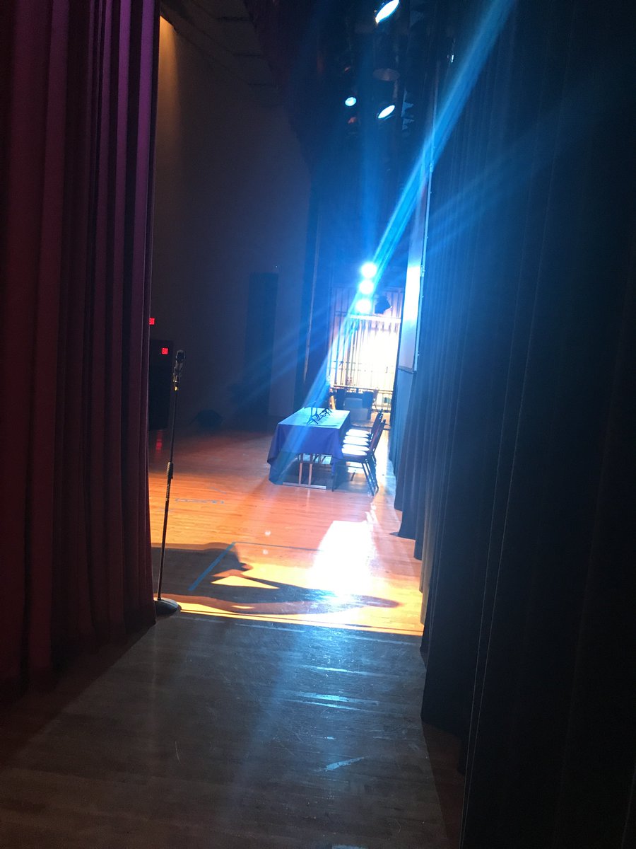 FiveMikes's tweet photo. Showtime. #dccap #precollegepeogram #forthekids #gotohighschoolgotocollege https://t.co/6AcmutmjCC
