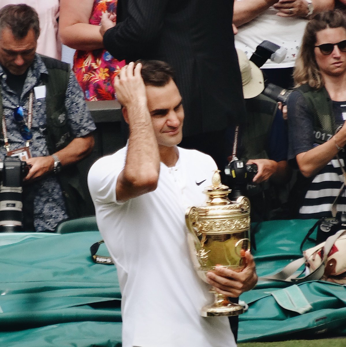 federering's tweet photo. Dream moments from the AELTC. Take me back. #Wim8ledon https://t.co/NblzWU2Yar