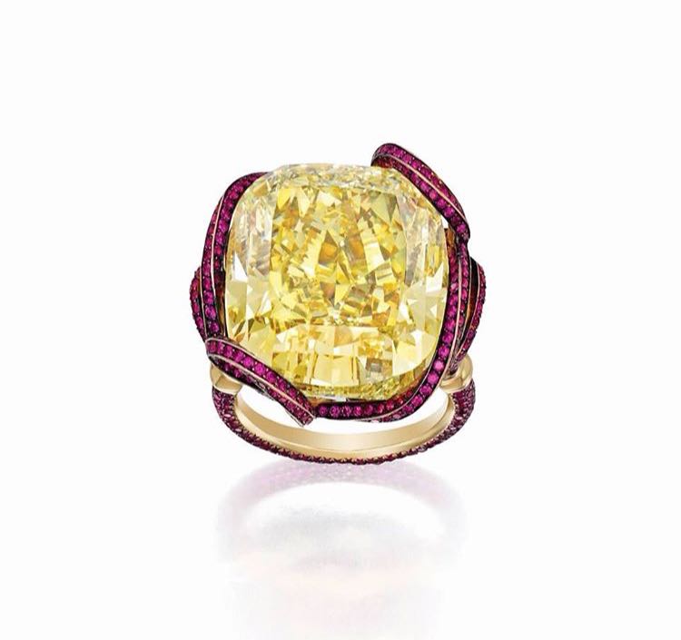 jewelsbypreeti's tweet photo. #yellowsapphire with #invisiblesetting of #ruby set in 18kt #gold #designerjewelry #classy #cocktailring #jewellerytrends #jewelsbypreeti https://t.co/XShkVKvcSG