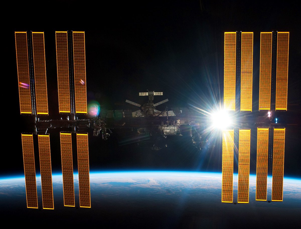 IgnazioMagnani's tweet photo. ¡Hola Jalisco! 🇲🇽
La @Space_Station será visible
a simple💥vista a las 21:44 🕘
....
🌎 @VivirGDL @RadioUdeG @_EnGdl @MephistoMX @GDLFollow https://t.co/hydChTKfST