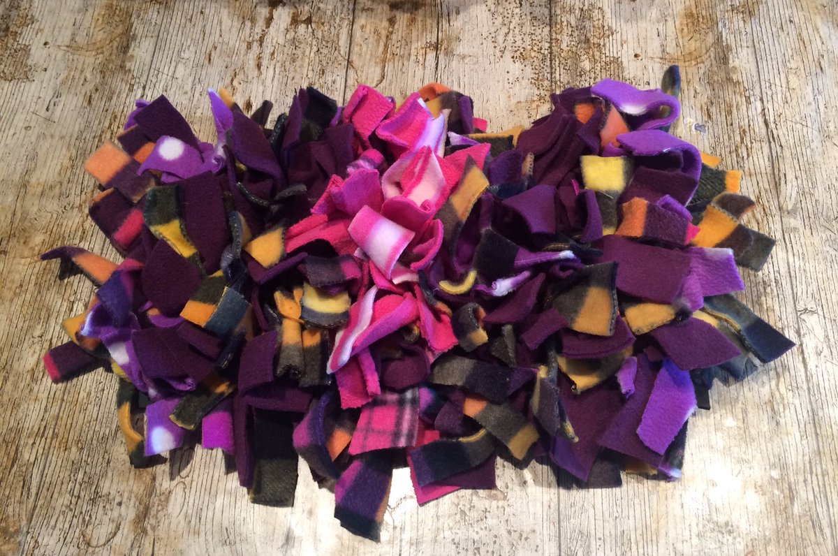 Freemakerhounds's tweet photo. Hide and Treat mats now in our etsy shop 😊 brain work for food, hmmmm, give it a go I suppose! https://t.co/ejM7YGhSQ4 https://t.co/5roOLLn3Fm