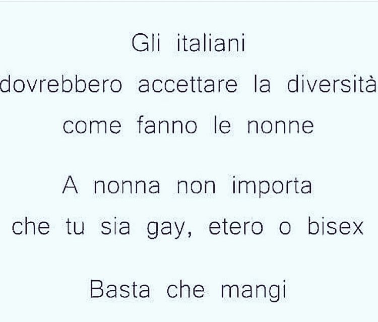 Edo_S1's tweet photo. Speriamo che tra 30 anni le #nonne saranno sempre uguali...

#NonneModerne 👎🏻👎🏻👎🏻👎🏻👎🏻 https://t.co/yOmge9r8ZC