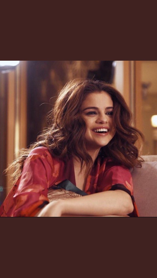 claieouioui3's tweet photo. Bon  anniversaire à la personne qui m'inspire chaque jour et qui mérite tous ce qui lui arrive  #HappyBirthdaySelenaGomez https://t.co/KD7gMVlBfD