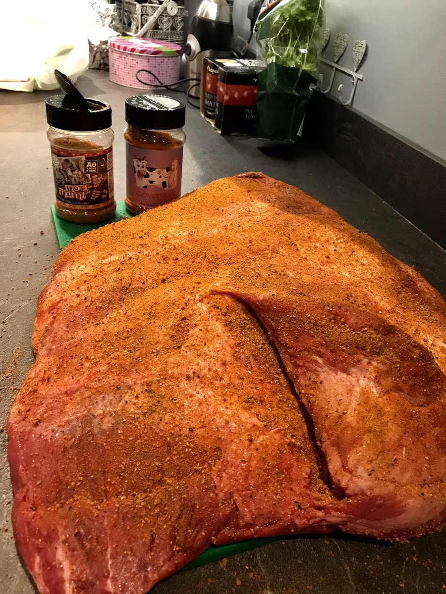 mprsaunders's tweet photo. Brisket on. Thanks to Woods Family Butchers Traeger Timberline-Hickory rubbed with @AngusandOink π€πΌπ₯π#traeger #traegergrills #bbq #Moomami https://t.co/QwFI3RclxE