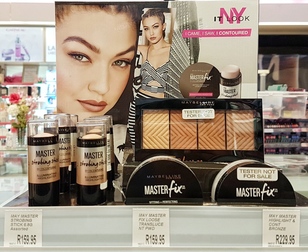 prettifulblog's tweet photo. Look what I have just spotted @Dischem! New #masterbronze and #masterfix from @Maybelline_SA #maybellinesa #bbloggers #GirlTalkZA https://t.co/akYBN1aOGk