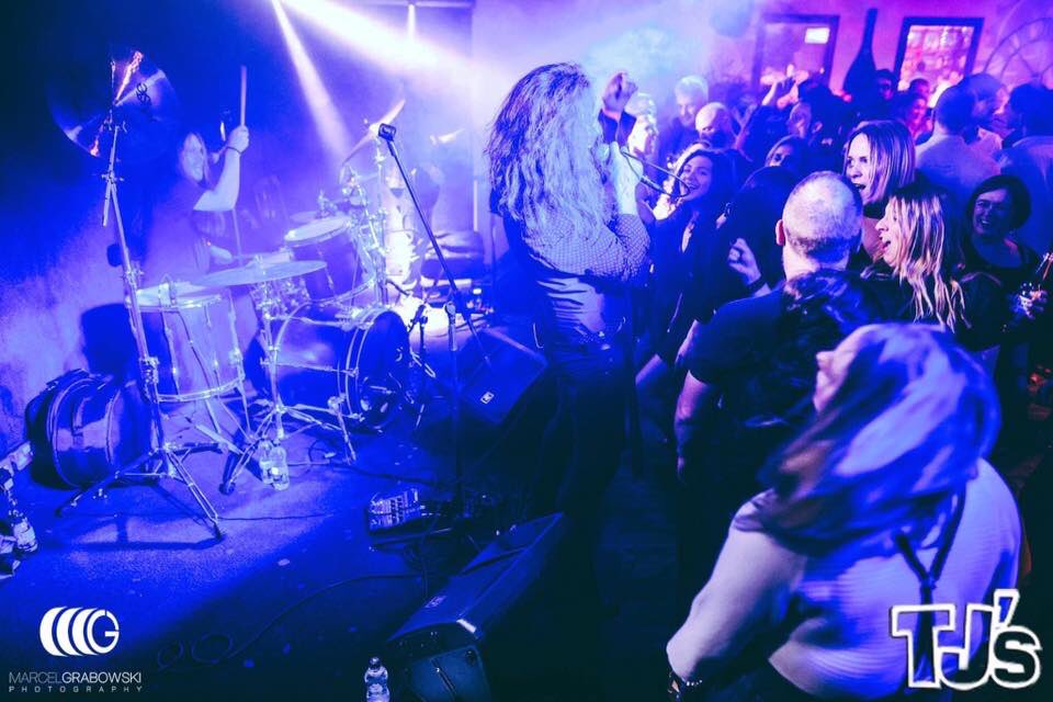 TJsLive's tweet photo. "The Rockateers" Live on Stage Tonight from Midnight in The Lounge Bar!! @tjsclublounge #eastbourne #livemusic #eastsussex https://t.co/hqszKDSJPi