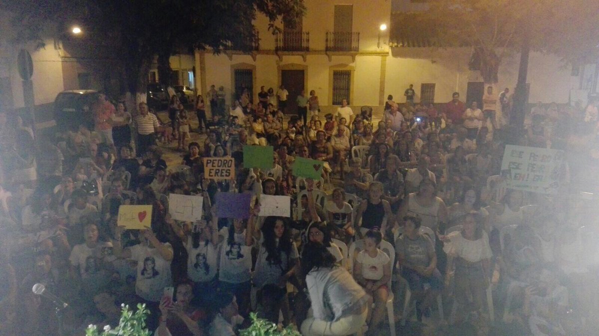 iufuentepalmera's tweet photo. Éxito rotundo de Los Encuentros Literarios en Ochavillo Del Río. #OchavilloseMueve https://t.co/Fiem3UJXR9