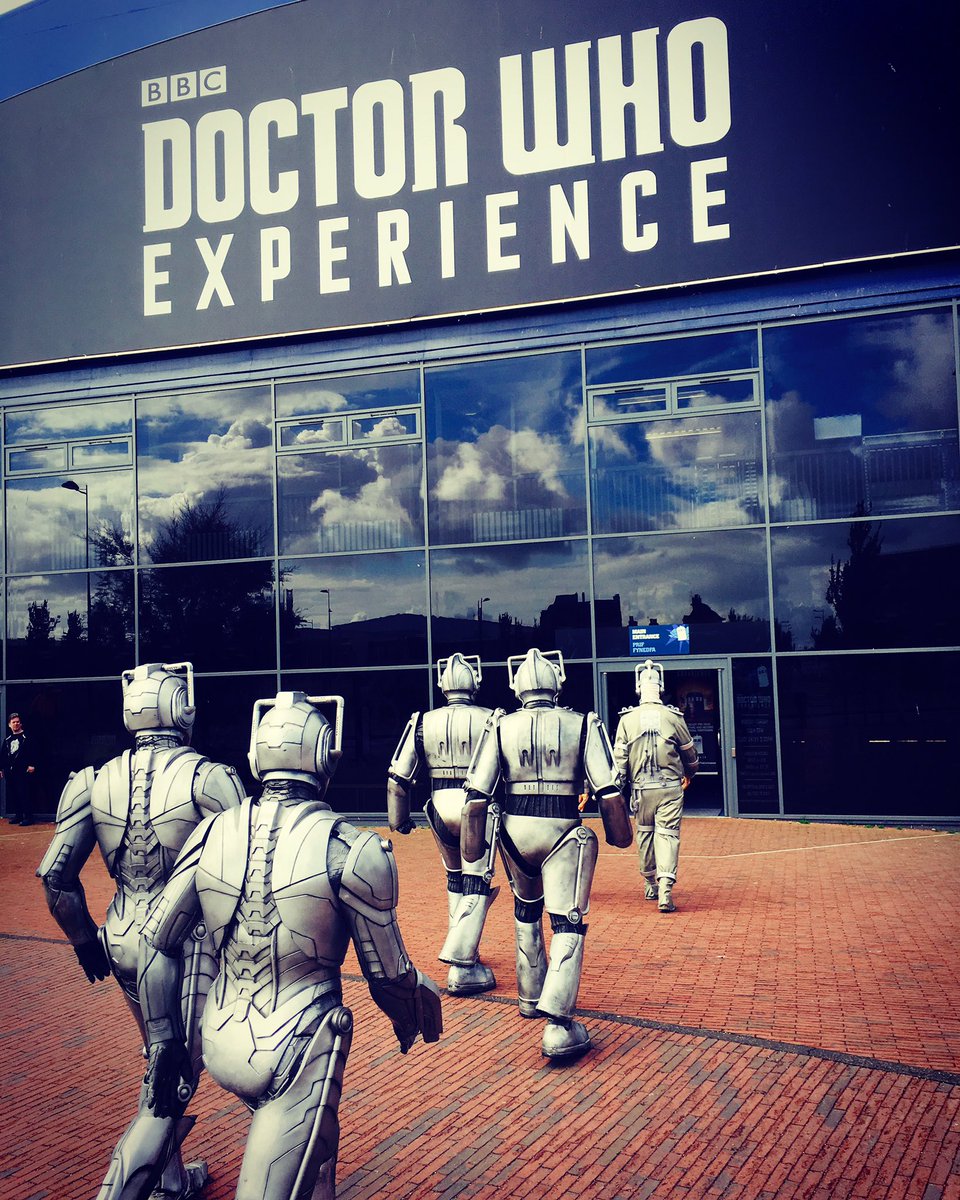 DW_Experience's tweet photo. The Cybermen have arrived! #cyberinvasion #doctorwho #cybermen https://t.co/nrR9rzZiO8