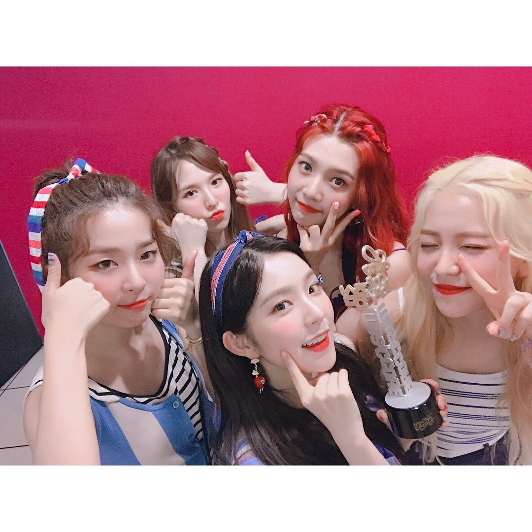_ggnt_'s tweet photo. べべちゃんおめでとう😁🎉💖

 #redvelvet4thwin https://t.co/wgYCXEMemb