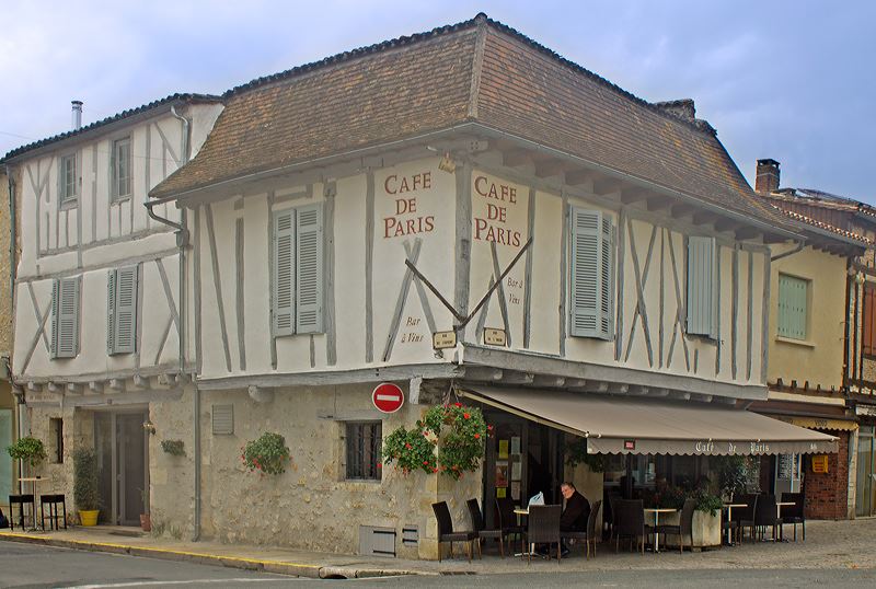 CastelgaillardR's tweet photo. So many beautiful villages around #Duras. #Eymet is a short drive from us. A pretty bastide town with lots of ancient houses and monuments.. https://t.co/5r9Lp5auby
