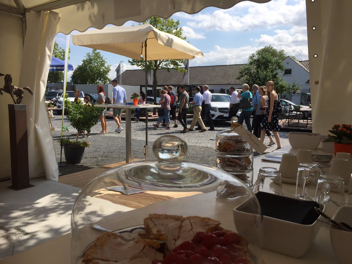 LimburgPaarden's tweet photo. Vandaag of morgen @CHIO_Aachen? Kom dan even langs! Standnummer 305 vlakbij de ingang! #promotie #Limburgpaardenprovincie #CrossborderRegion https://t.co/NxJJRZr14f