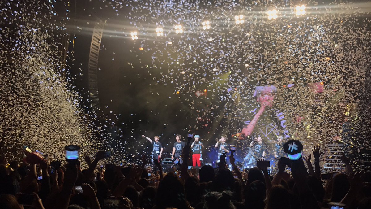 ccjwooo's tweet photo. I've never been more happy and proud ๐๐ #800DayswithMONSTAX #MXinSF https://t.co/qesydkxRU0