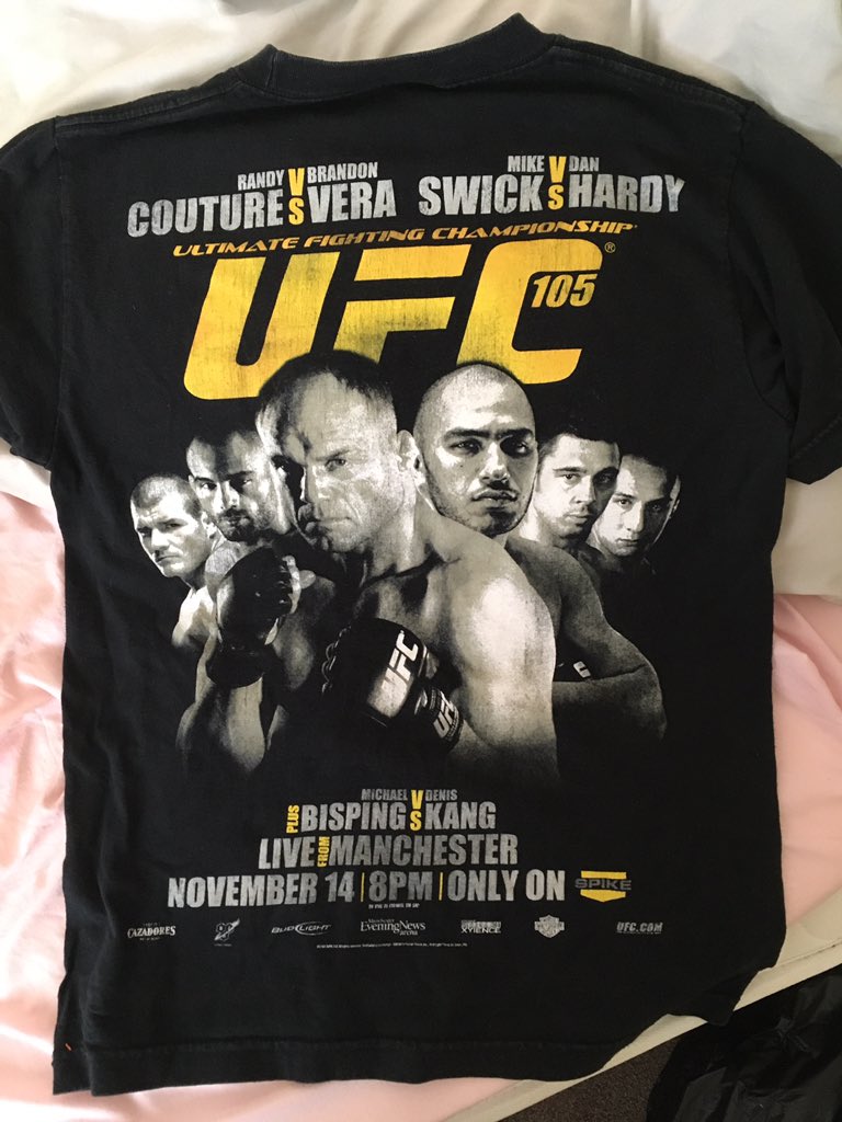 DanSmith667's tweet photo. @bisping I've still got the shirt! #UFC105 #manchester @bisping #champion 🇬🇧 https://t.co/LVYeyhhSaE