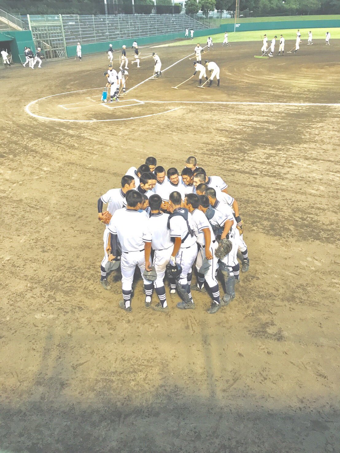 海斗 昨日で引退しました ９年間の野球人生は苦しいことばかりだった それでもこうやってベスト16になれて今まで頑張って野球続けてきて良かったって思えました 最高の仲間に出逢えた ありがとう T Co Ilp1tfruuq Twitter