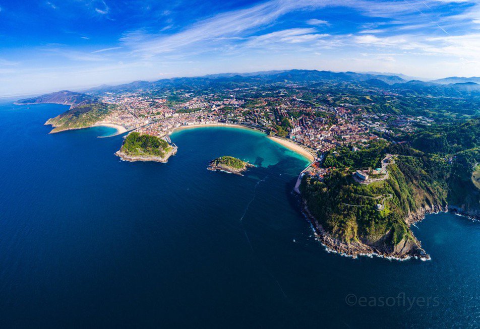 starbienatotxa's tweet photo. #LasMejoresFotos de la semana . San Sebastián en gran angular por @Easoflyers https://t.co/CfRgjb5V7I
