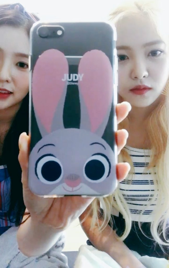 daniQueen_'s tweet photo. 아 
👂엽다

#레드벨벳 #RedVelvet #v앱 #redvelvet4thwin https://t.co/NwB1SWTuat