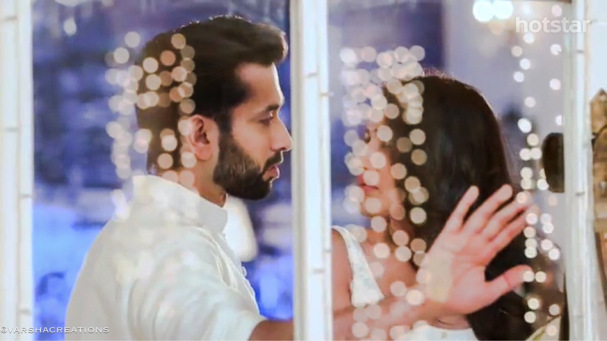 whatsayisay's tweet photo. Suna nahi mainey kya kaha? Just stay here aur lito ♥️
How much he cares for her ! Shivaay Singh Oberoi for you..
#Ishqbaaaz https://t.co/0SRD8MDCMy