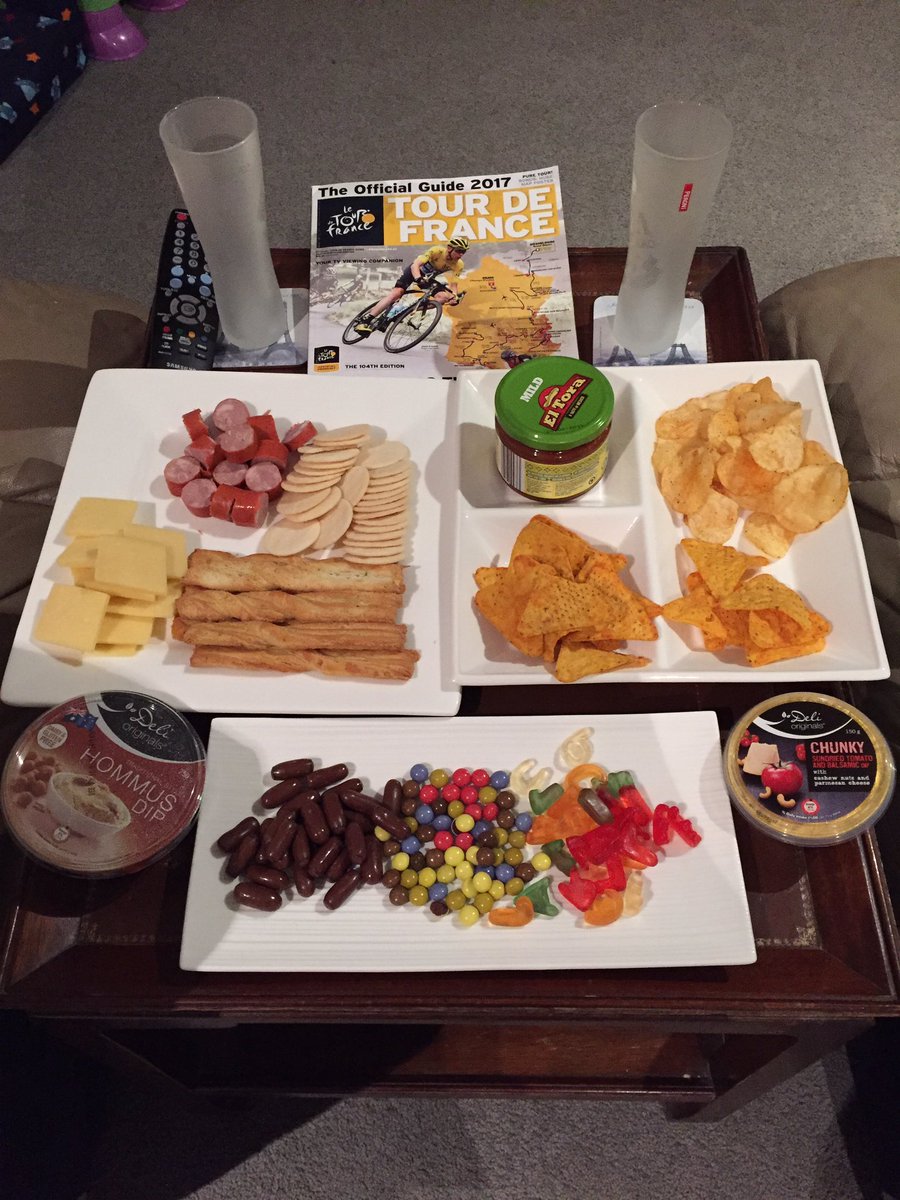 Ready for the final push to Paris! #sbscycling #toursnacks <a href="/bugwan/">Bugwan</a> <a href="/PSheendog/">Paul Sheehan</a>