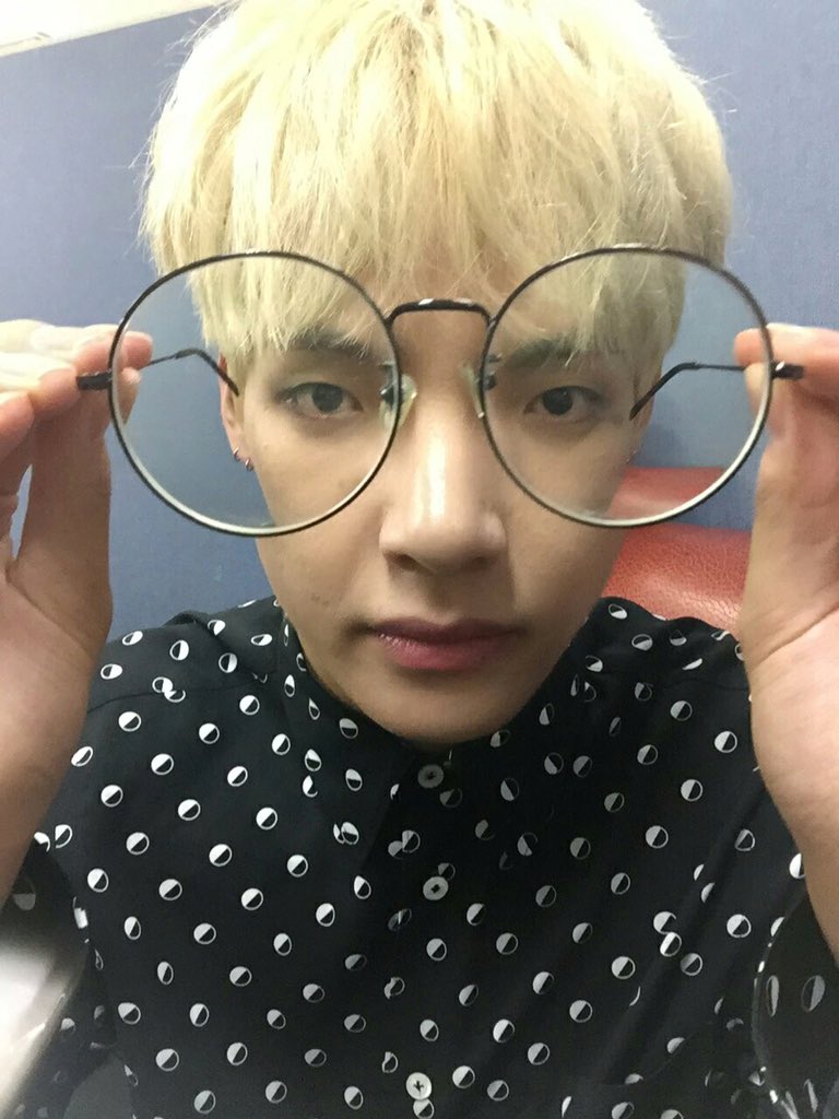 vitaminjhobi's tweet photo. @saranghaeyovssi I just fed your meme tae collection lol (still handsome tho 😩💓 #JaeGA thank u for this ga 💗 https://t.co/D5grE816QT