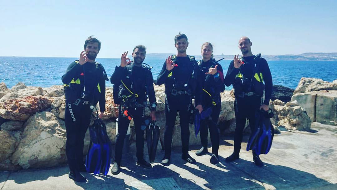 Buceomaltagozo's tweet photo. Nuevos aventureros encantados de lo que esconde malta bajo el mar!#trydsd #buceo #malta #vacaciones https://t.co/lOQXX9HUSX